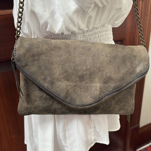 J. Crew  leather shoulder bag  dark Taupe  full depth front flap pocket chain st - Picture 4 of 12